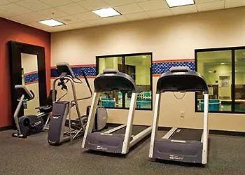 Hampton By Hilton Cali Hotel